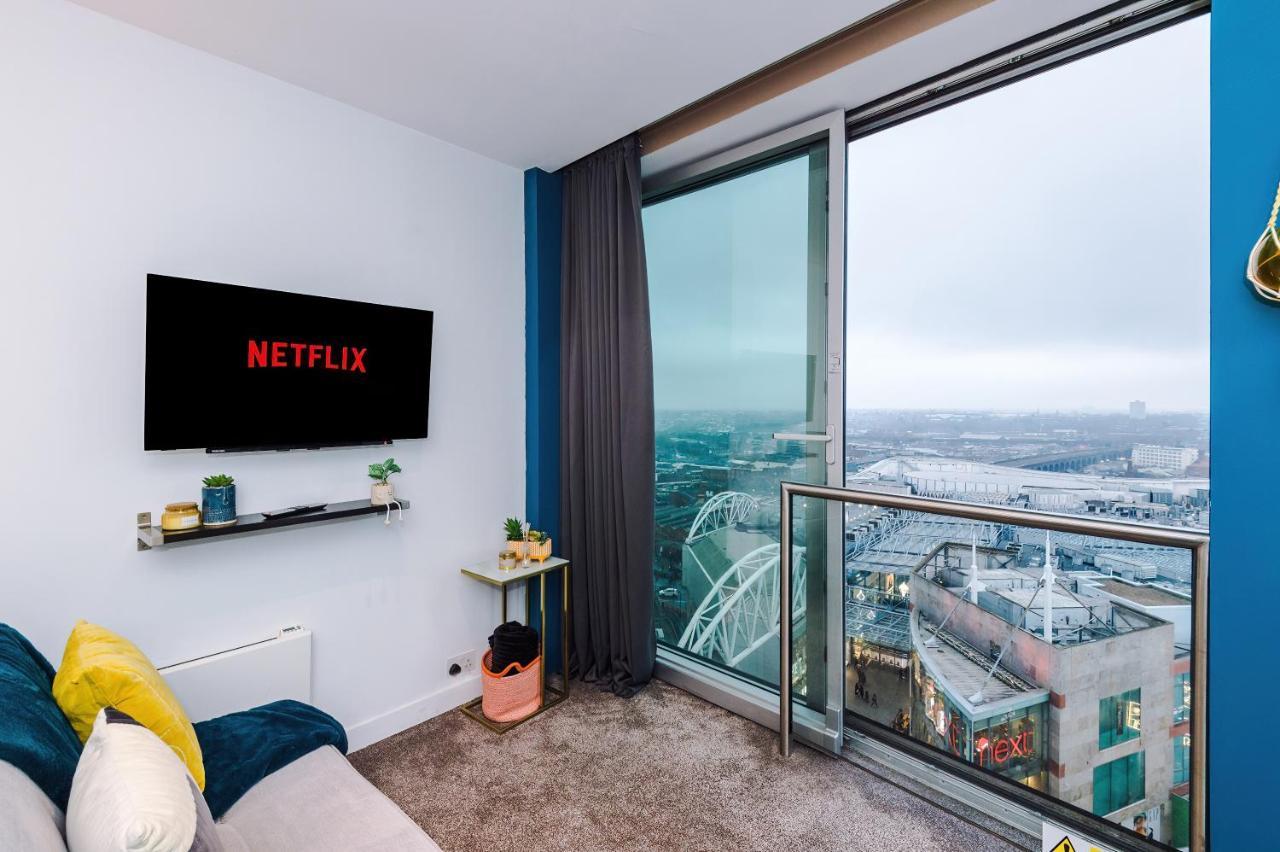 Luxury Centre Panorama: Professional's Haven