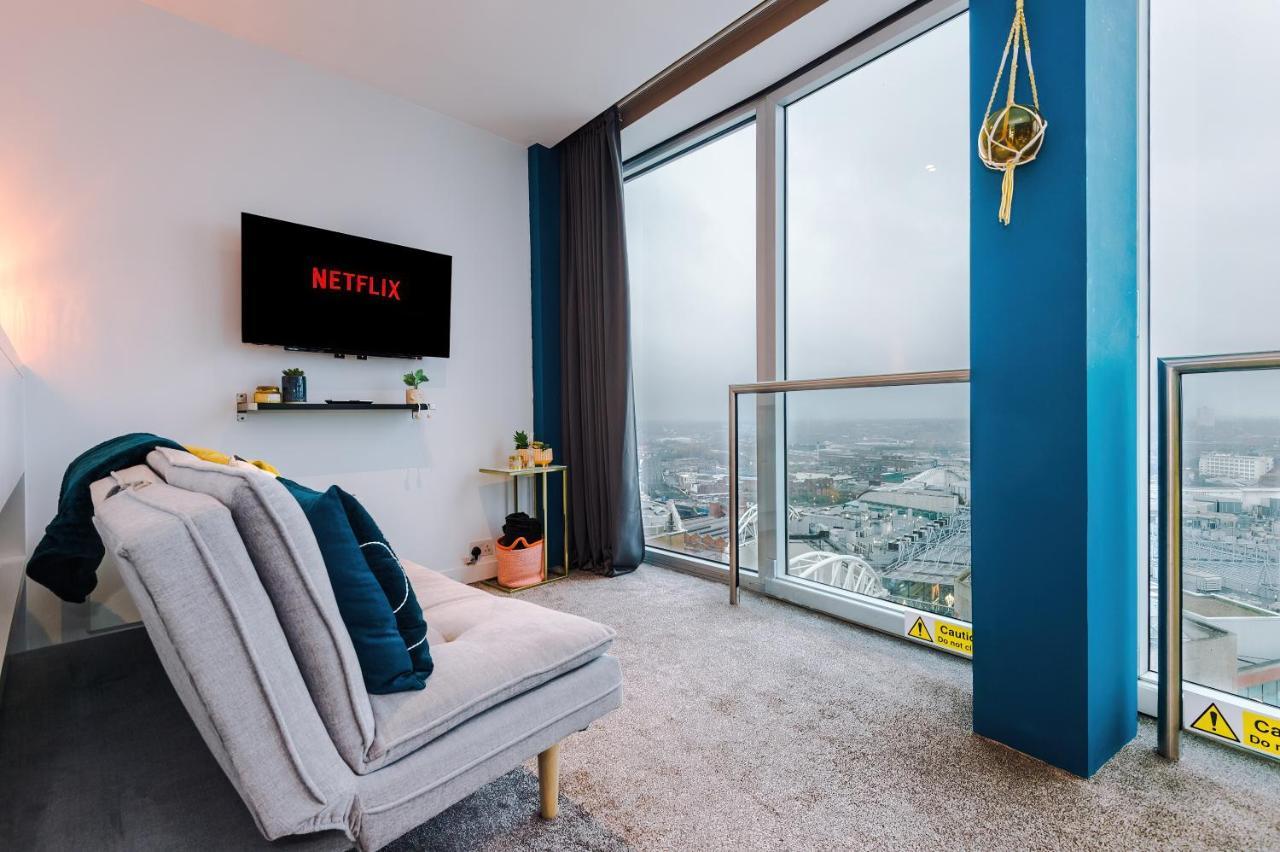 Luxury Centre Panorama: Professional's Haven Apartment *