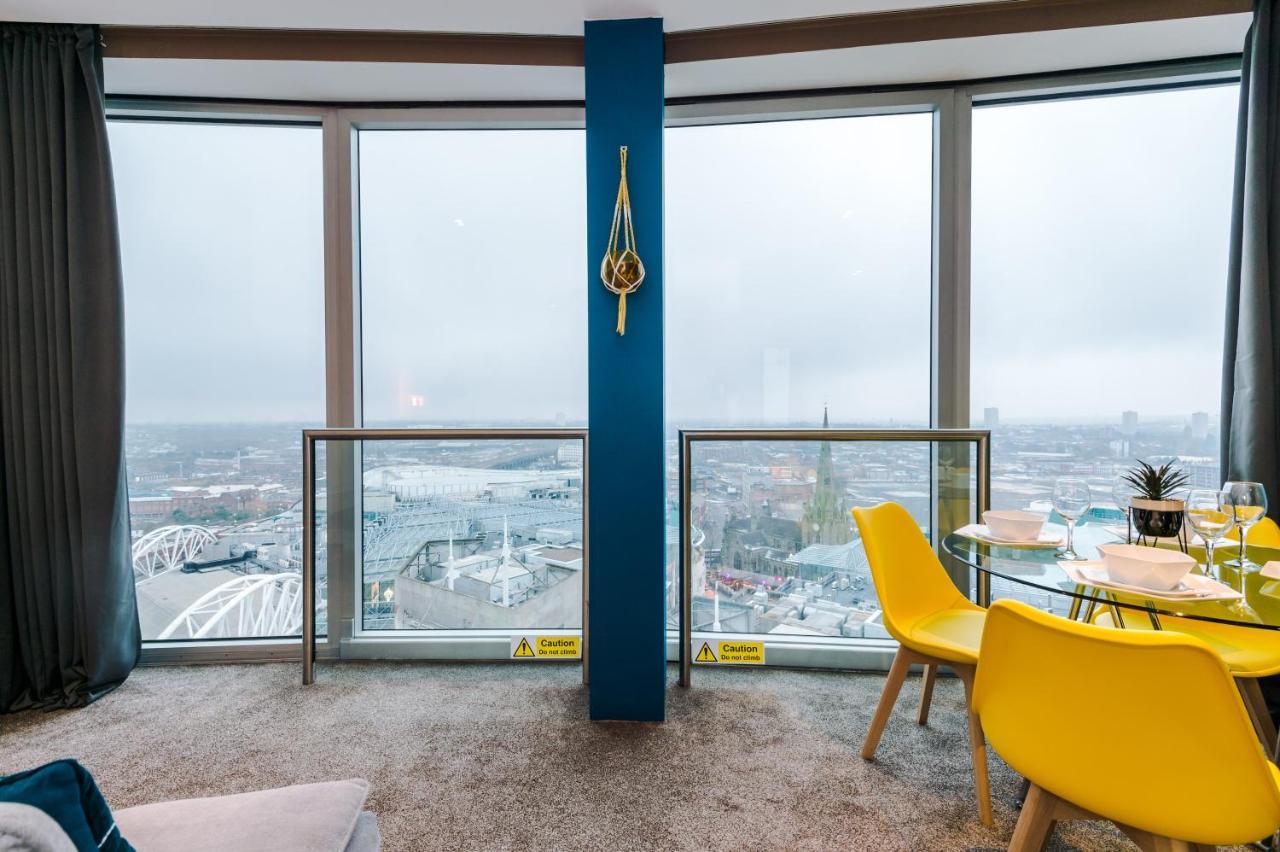 Luxury Centre Panorama: Professional's Haven Apartment *