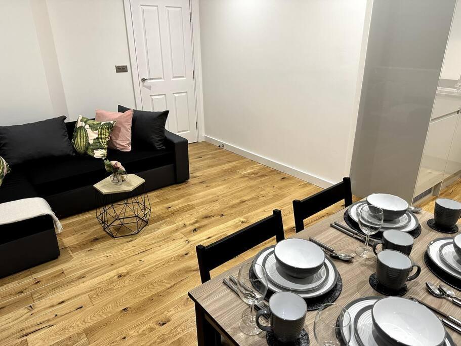 Spacious And Elegant Birmingham