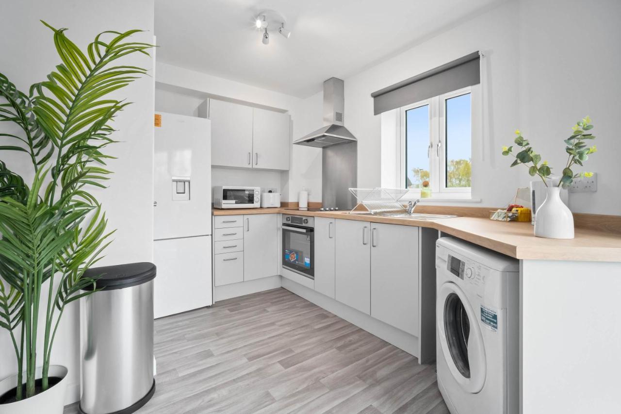 Luxury Two Bed - Parking - Smart Tv - Wifi