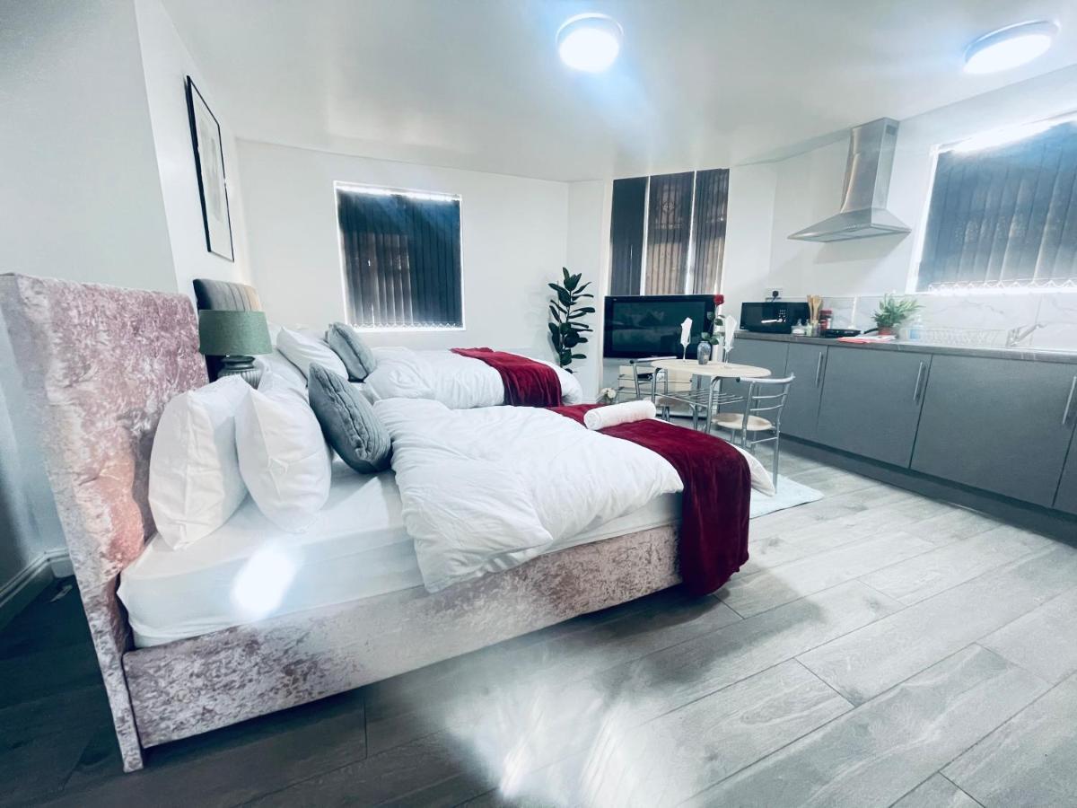 1 Bed Apartment *