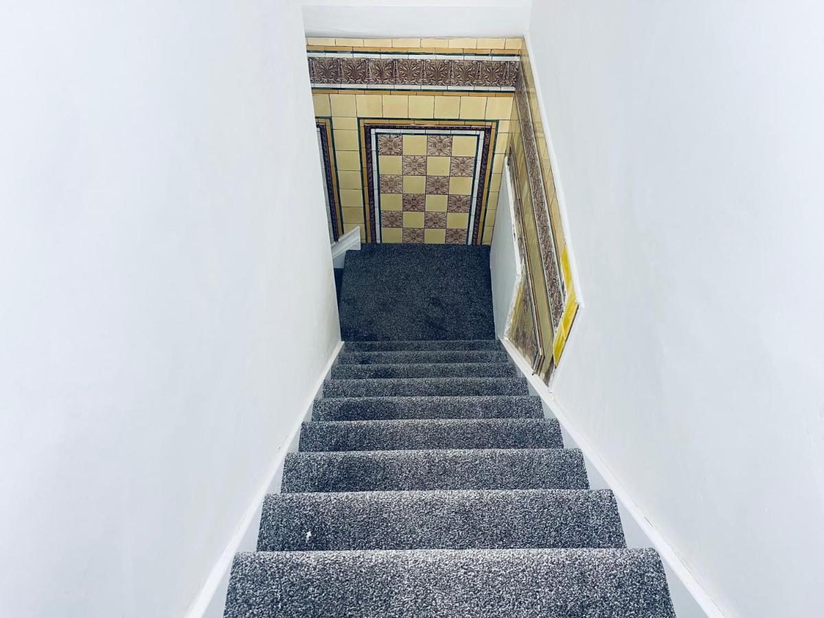 1 Bed Apartment *