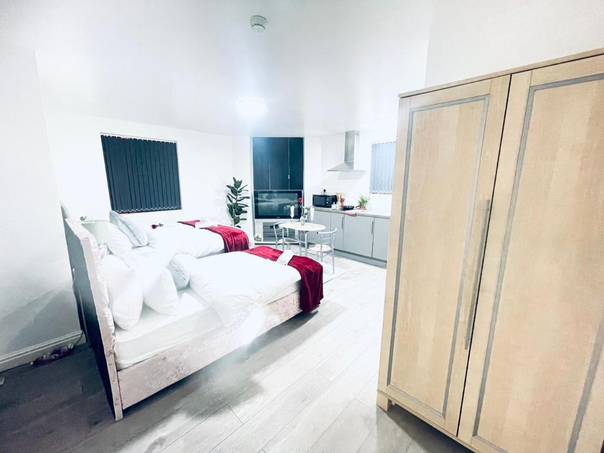 1 Bed Apartment *