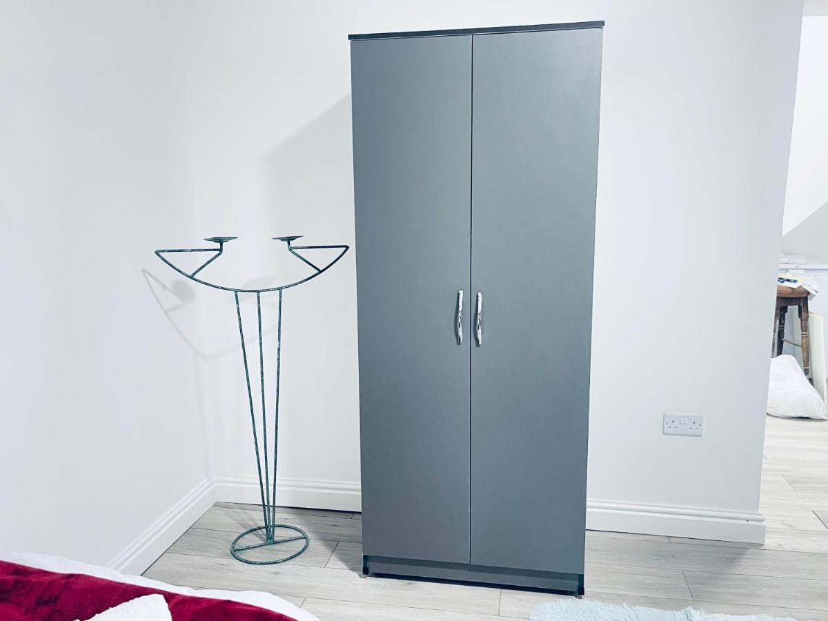 Beautiful 1 Bed Apartment *