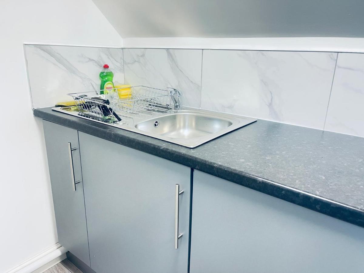1 Bed With 2 Beds 1 Double 1 Single Apartment Birmingham
