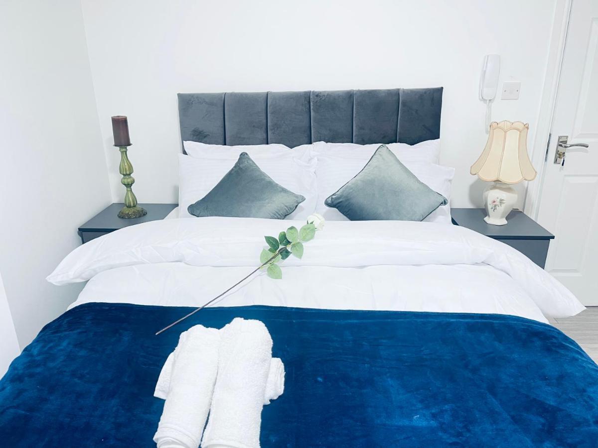 1 Bed Apartment *