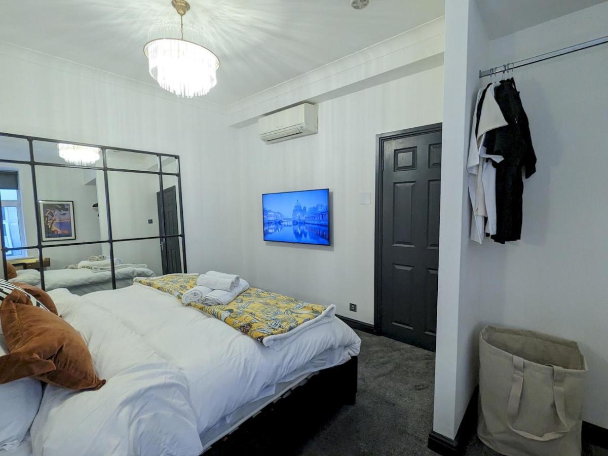 Pass The Keys High Specification Luxury Centre Apartment *