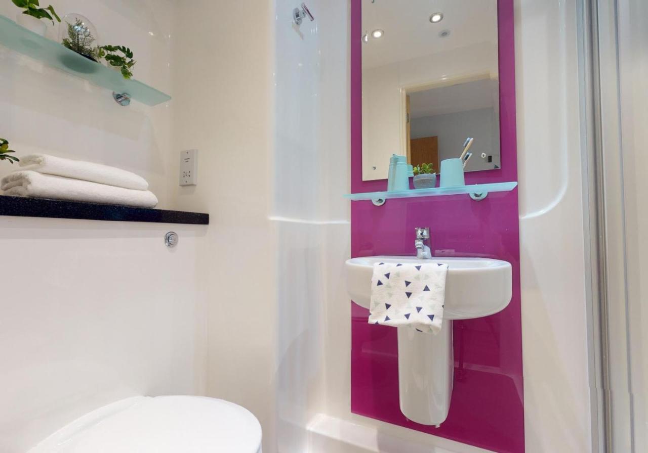 Apartment Private Bedrooms At Penworks House Near Centre *