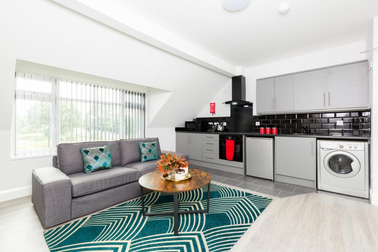 Apartment Hagley Road Apartments: Self-contained City Centre With Kitchen & Netflix