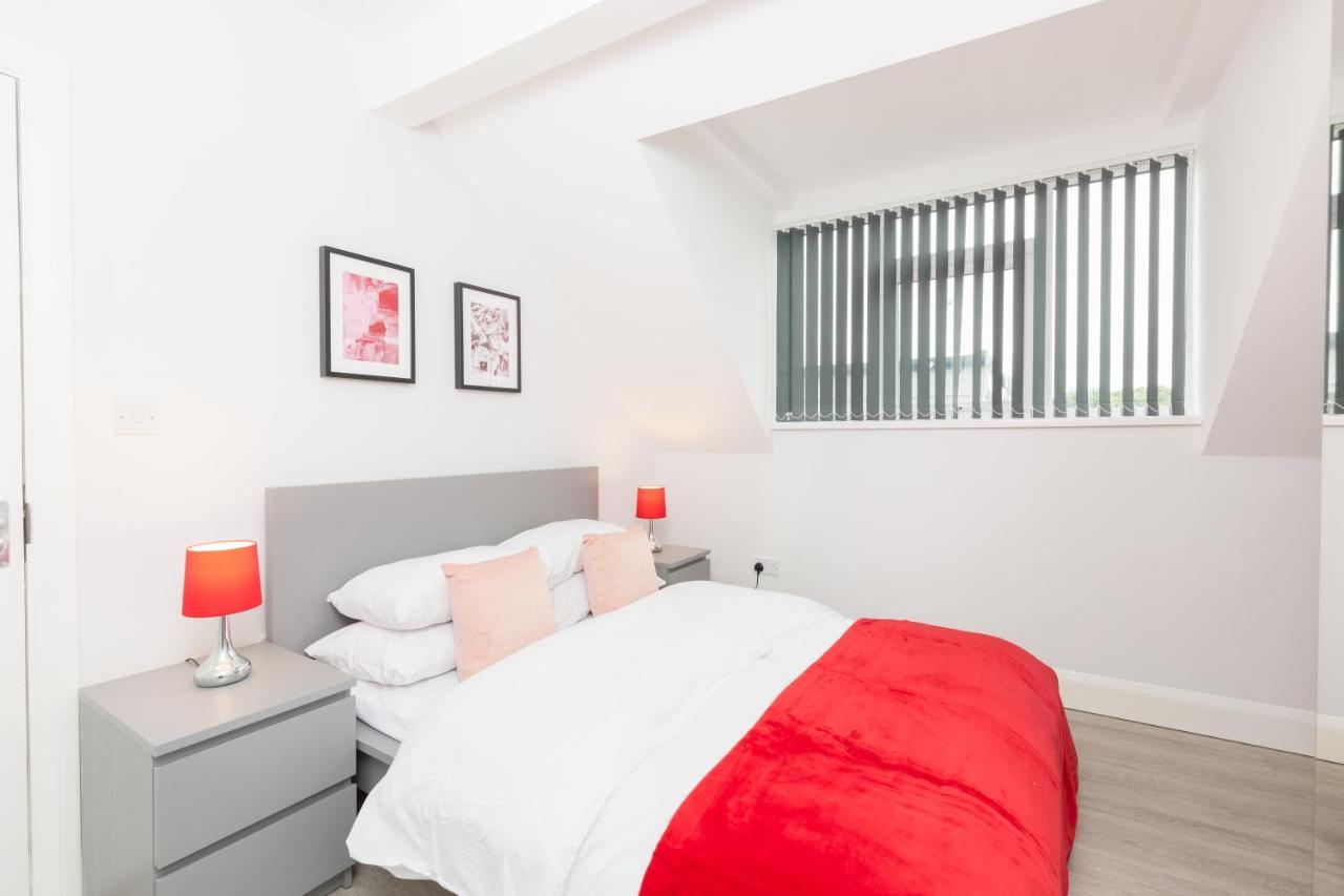 Hagley Road Apartments: Self-contained City Centre With Kitchen & Netflix *