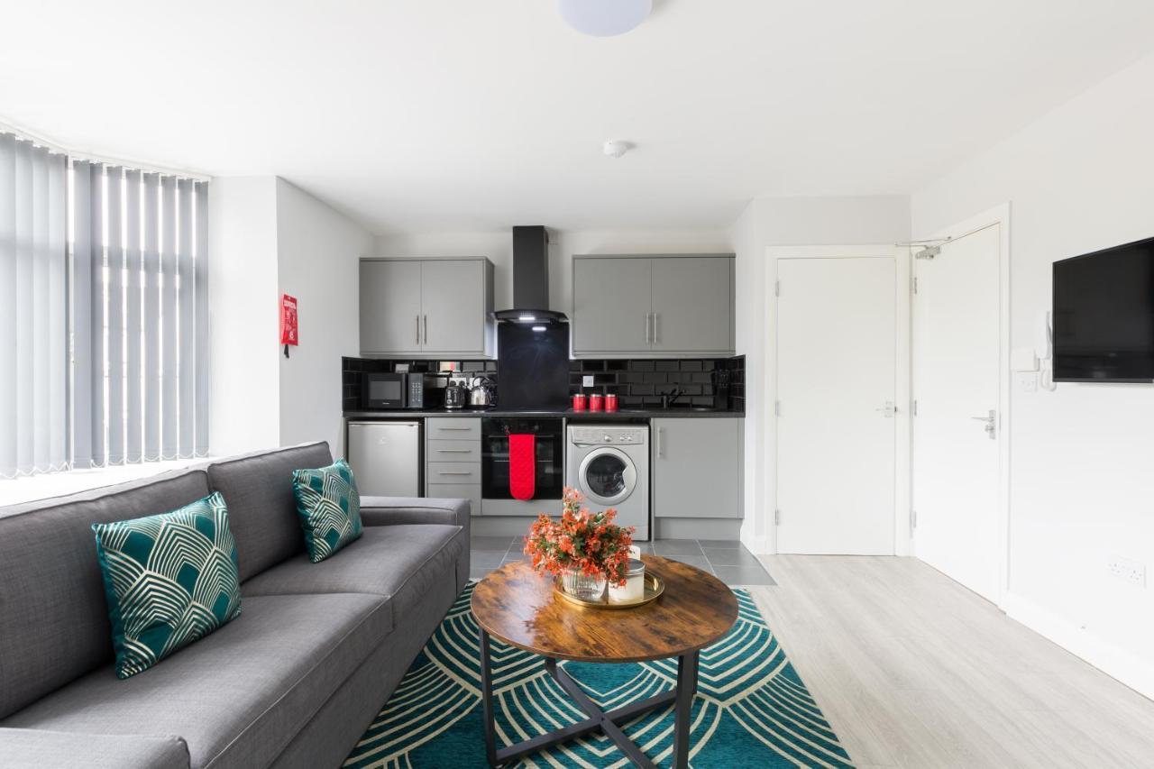 Apartment Hagley Road Apartments: Self-contained City Centre With Kitchen & Netflix