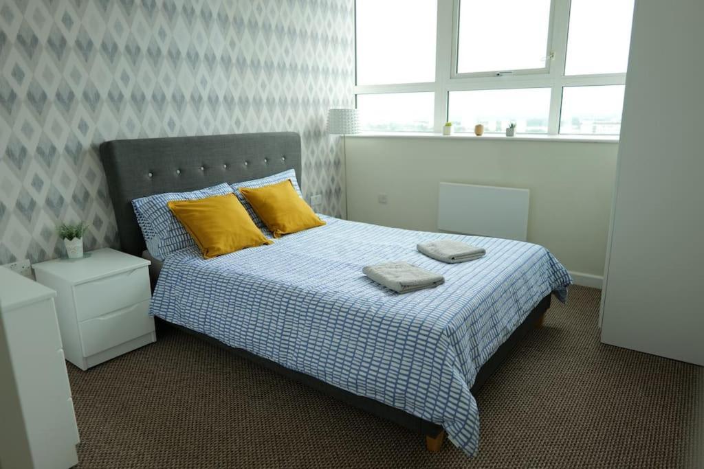 1 Bedroom Centre *