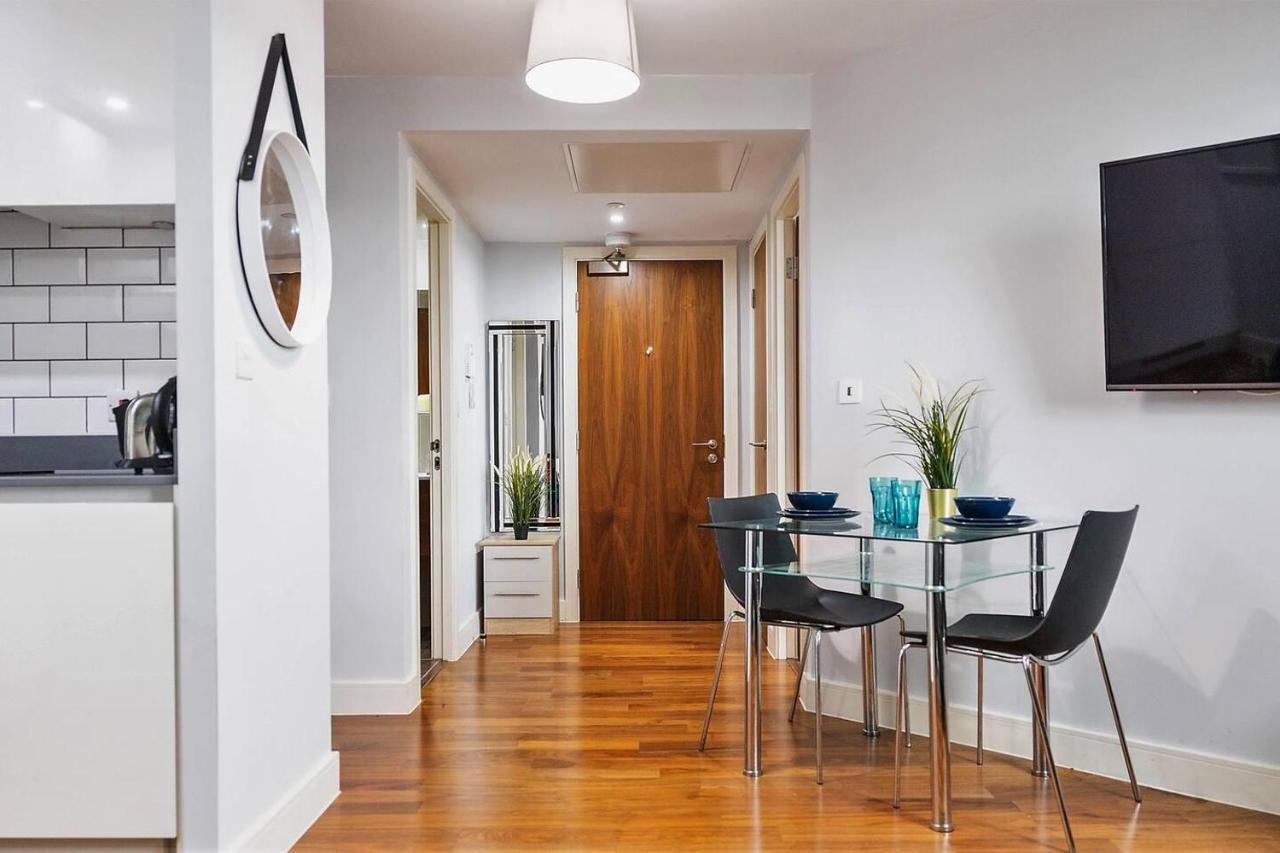 Luxury 9ine Stunning Broad Street
