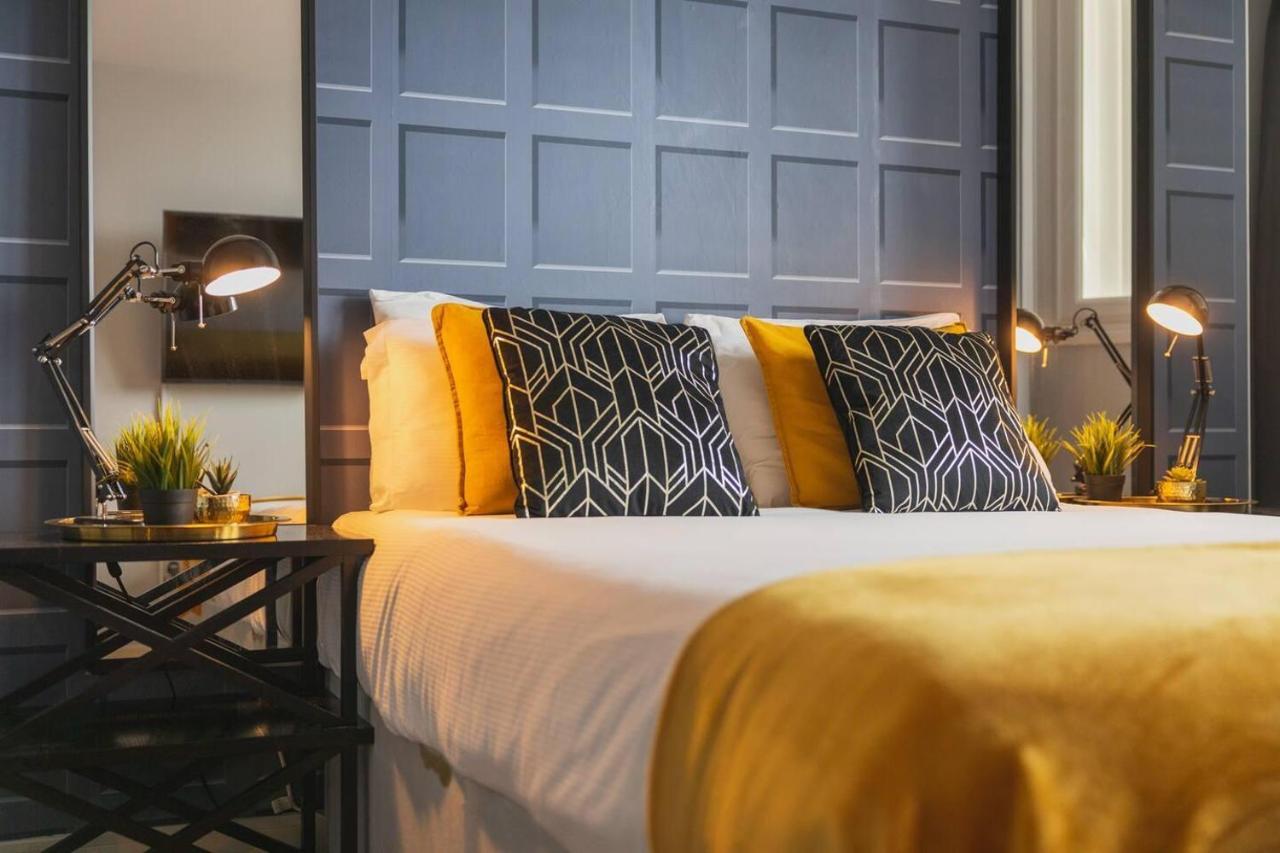 Luxury 9ine Stunning Broad Street Apartment *