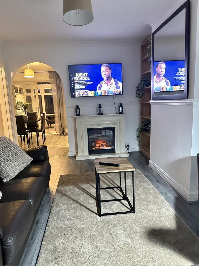 Apartment Cosy 3 Bedroom House In Birmingham! - Contractors, Business & Corporate Guests Welcome Birmingham