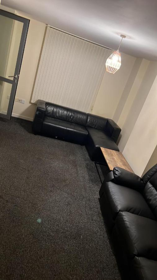 Apartment Centenary Plaza Apartament,holiday Street,b11tb