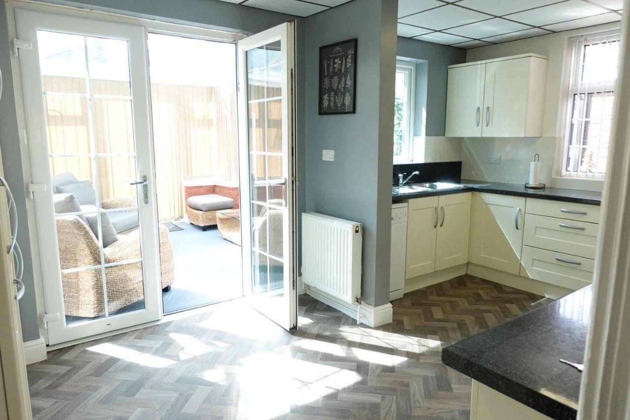 Largee 5 Bed House, Sleeps 10 Near Nec, Bhx, Hs2 Holiday home