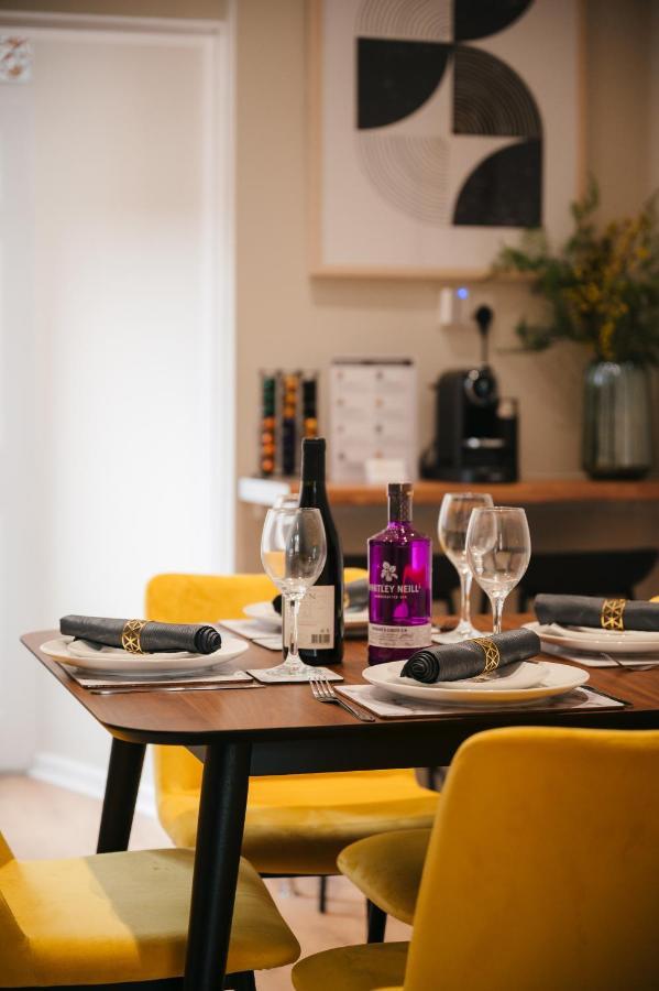 Boutique, Modern For Families, Contractors, Fast Wifi, Free Netflix Holiday home Birmingham