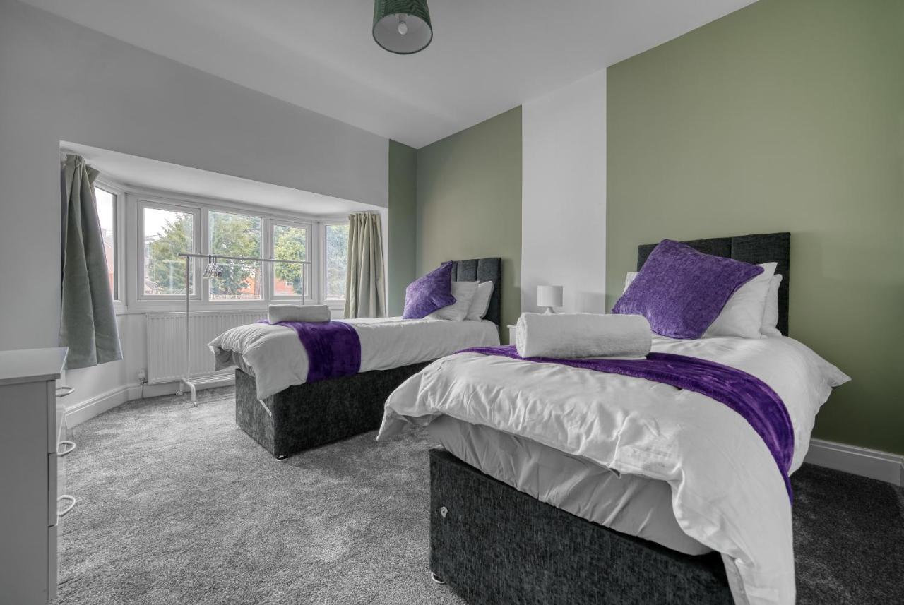 Holiday home Team 4 Bedroom Free Parking Wifi Moseley Near Centre Nec Bhx *