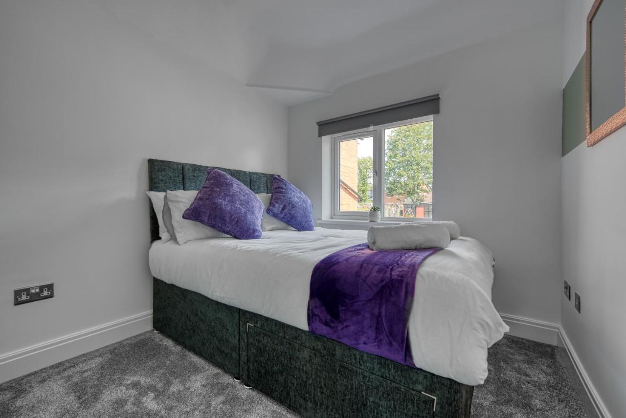 Team 4 Bedroom Free Parking Wifi Moseley Near Centre Nec Bhx Holiday home