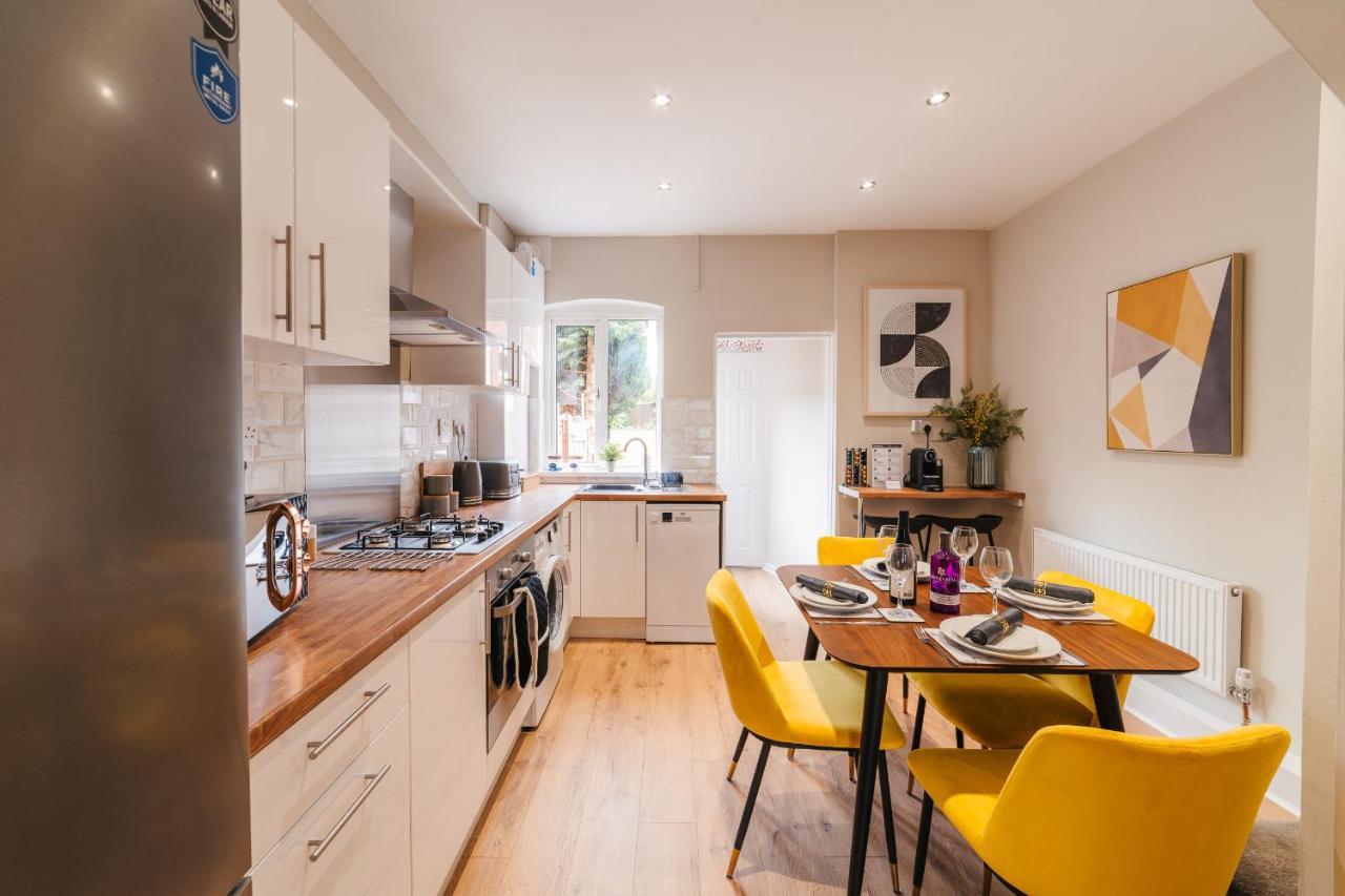 Boutique, Modern For Families, Contractors, Fast Wifi, Free Netflix *