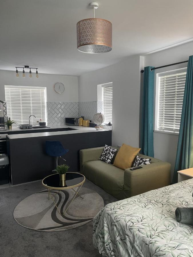 Apartment Entire Brand New Serviced In Moseley *