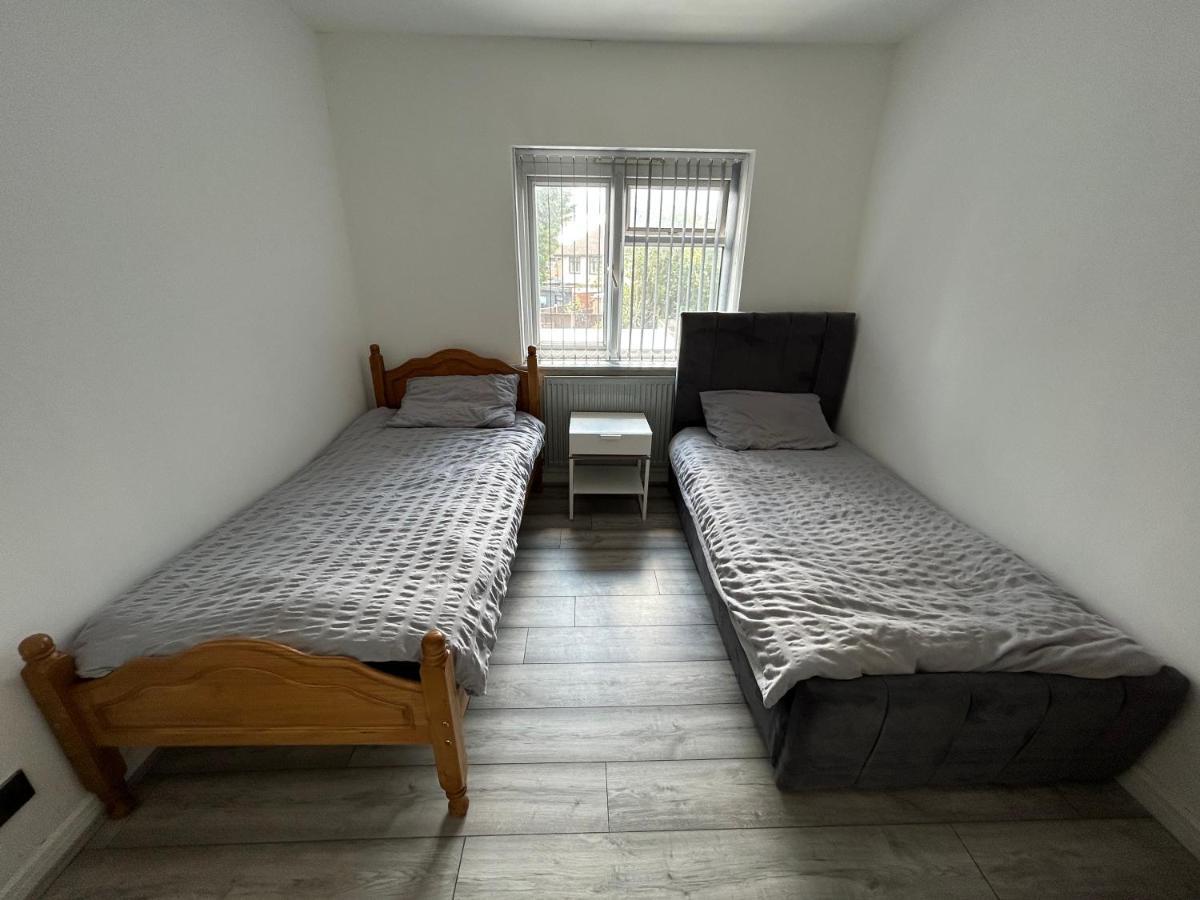 Cozy Family Home: Nec-adjacent With Airport Convenience *