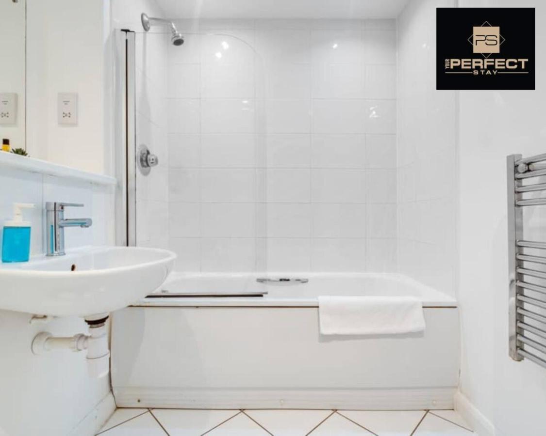 Atlantis 1bdr Centre By Your Perfect Short Lets With Netflix & Free Parking *