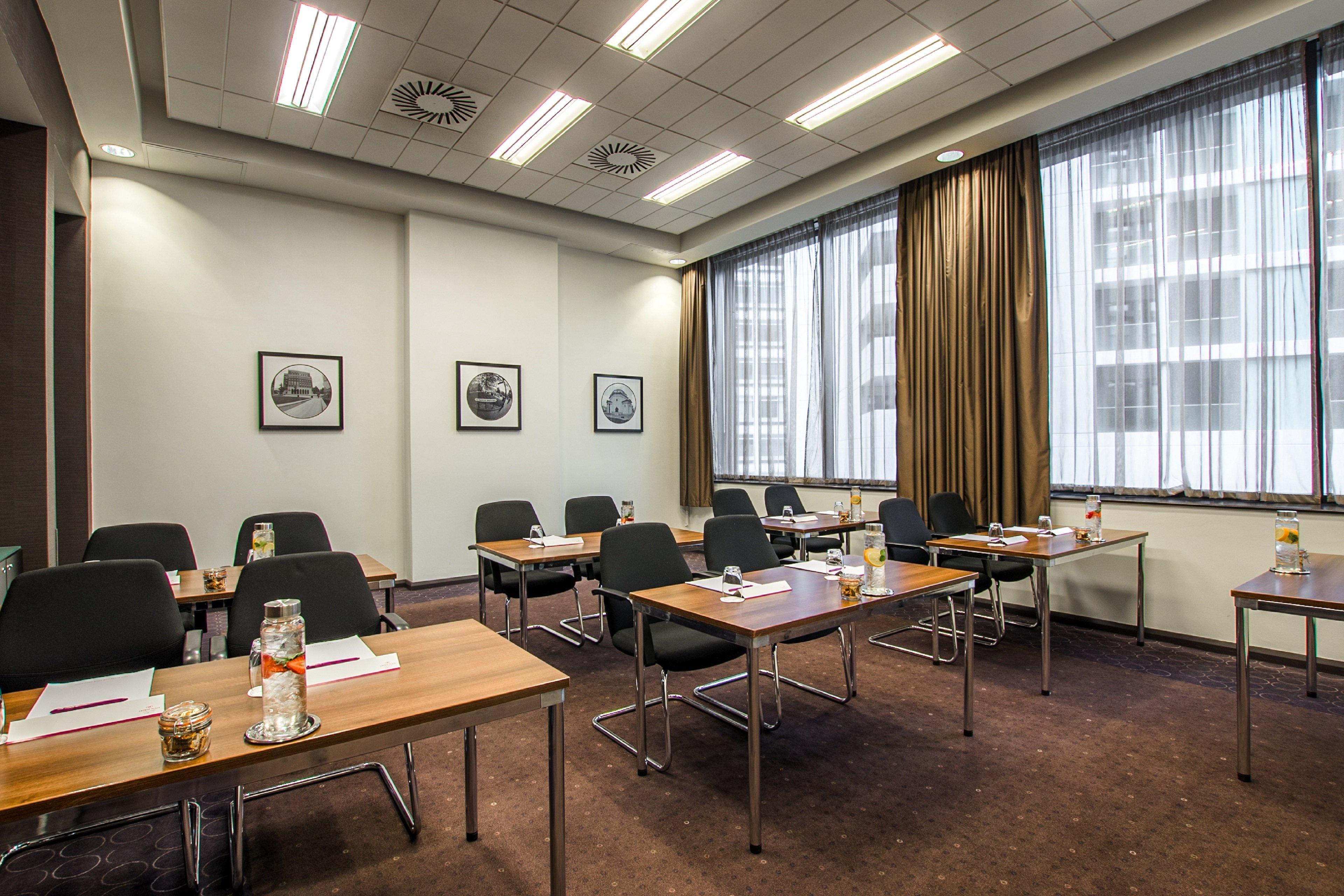 Crowne Plaza By Ihg