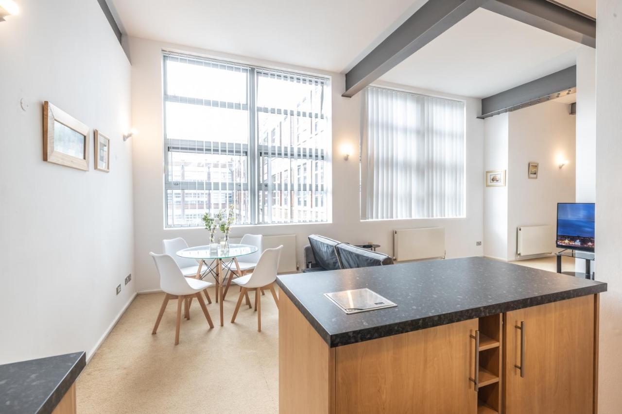Modern 1 Bedroom Apartment Birmingham