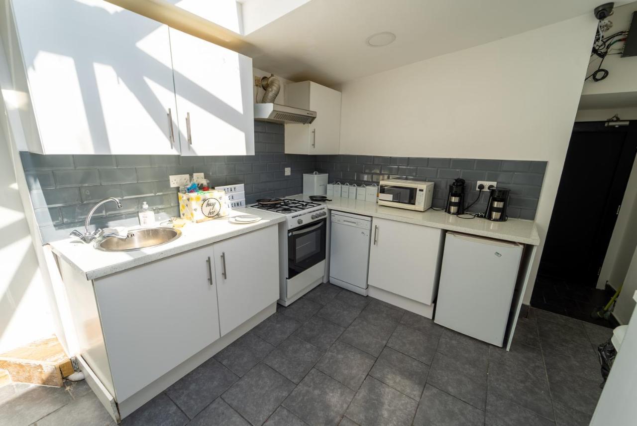 Stunning 1-bed In Available Apartment