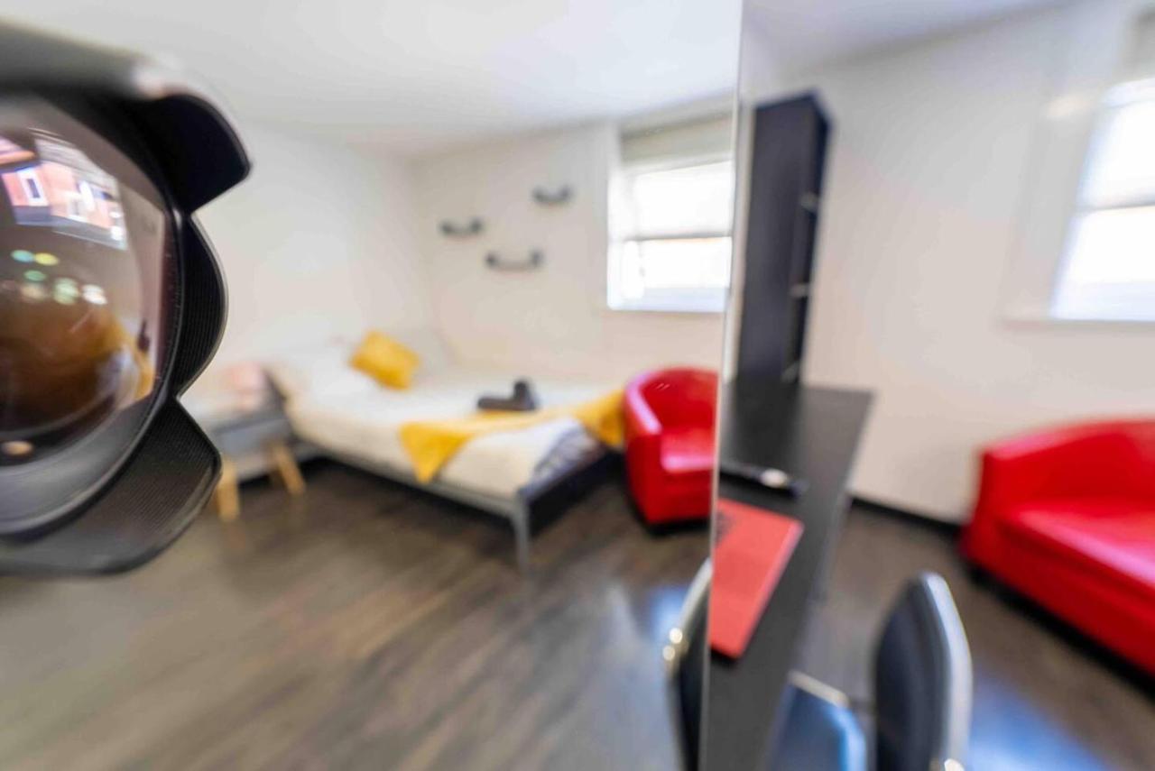 Apartment Modern Available Close To The *