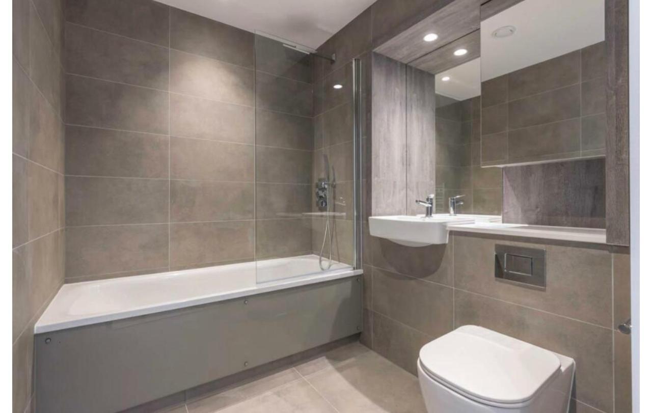 Double With Its Own Bathroom In A Shared 2 Bedroom Flat For Rent In Bham *
