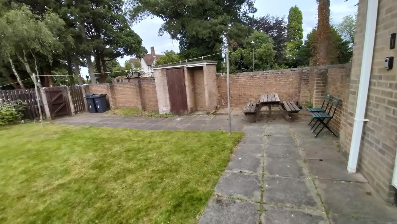 Leeson House In Harborne, Near Botanical Gardens, Queen Elizabeth Hospital, University, Utilita Arena, Edgbaston Cricket Ground, Cadbury World And The Mac, With Free Parking * Birmingham