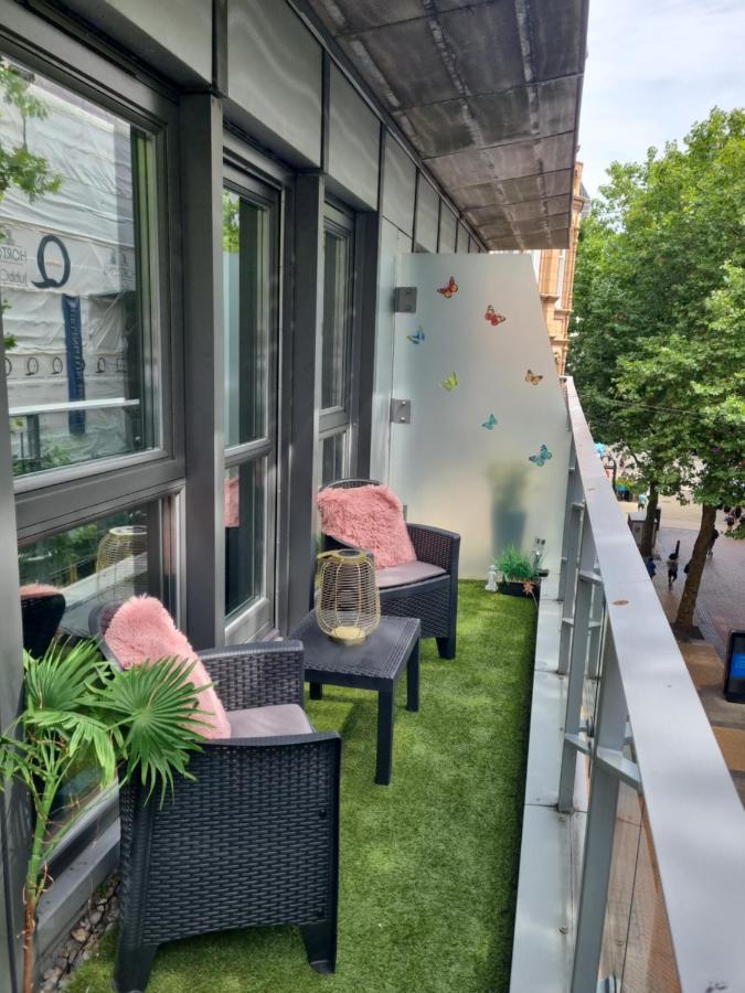 Luxury New Street