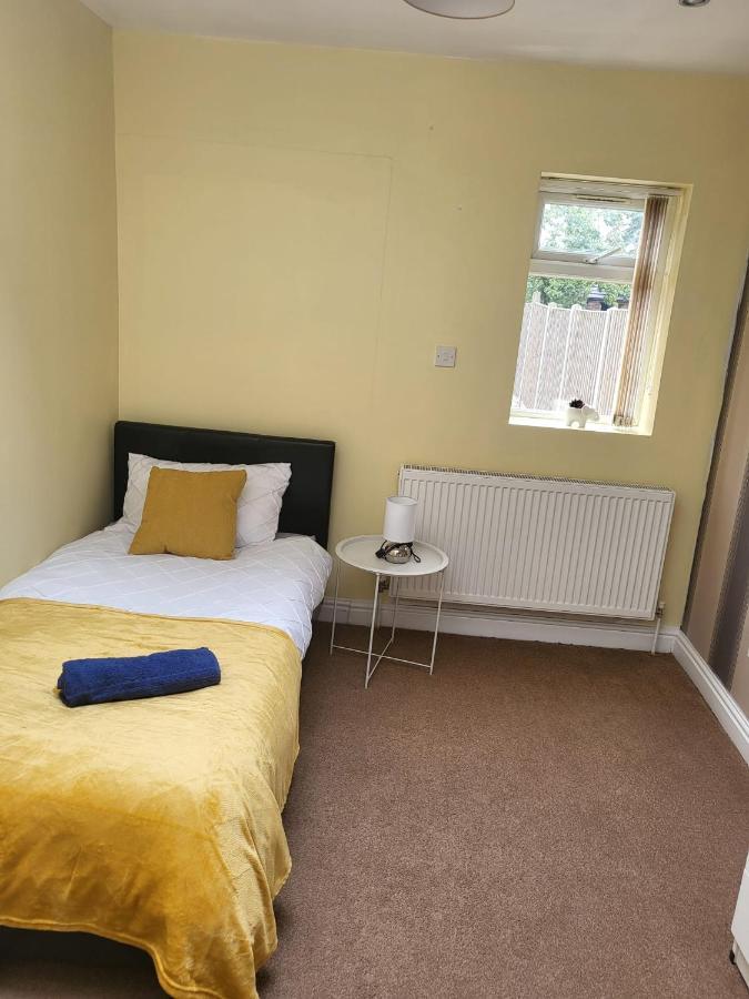Hostel Devonshire House