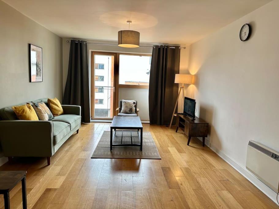 Urban Gateway In Central Apartment *