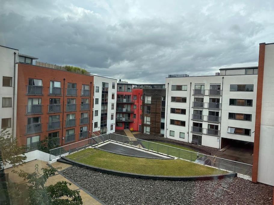Apartment Urban Gateway In Central *