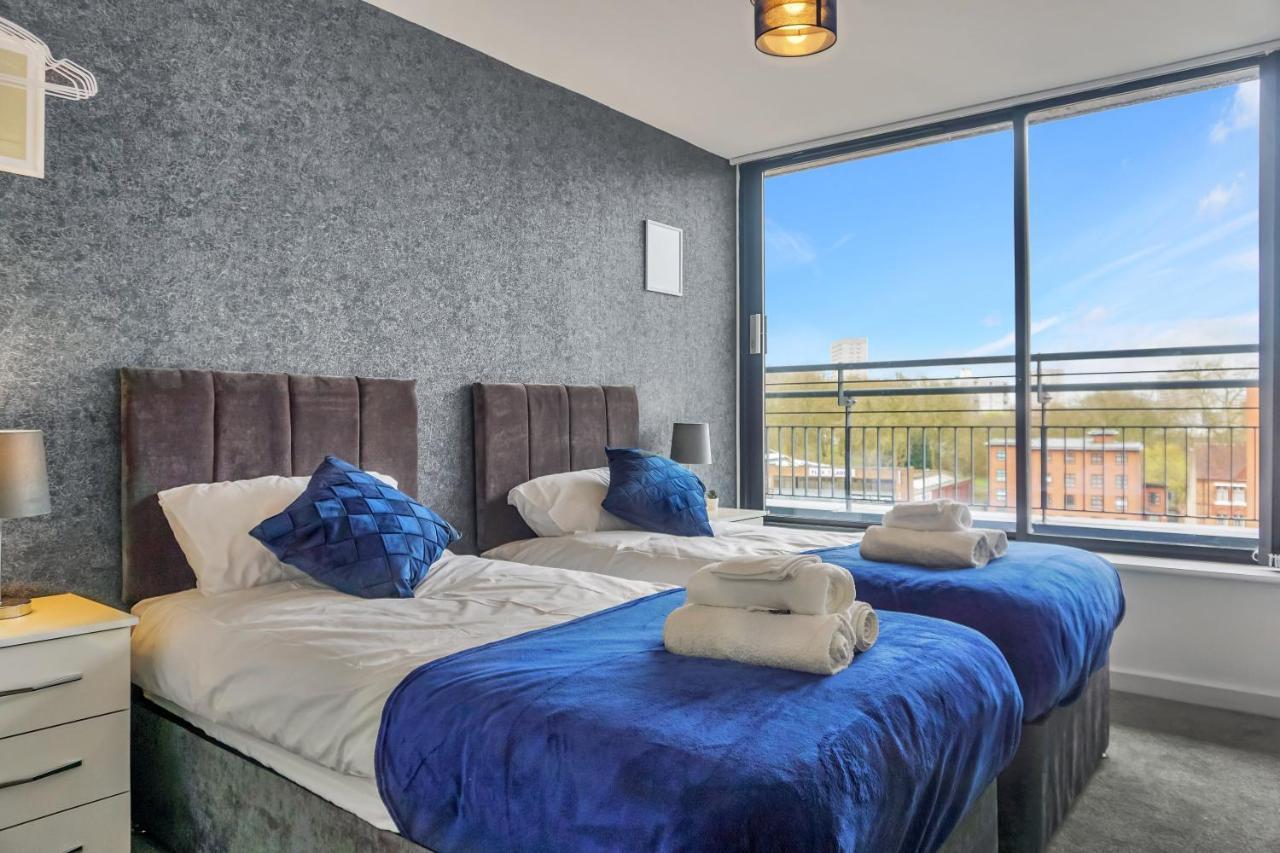 Penthouse - Amazing Skyline Views - Free Parking - Balcony - Utilita Arena - New St Station - Bullring Shopping * Birmingham