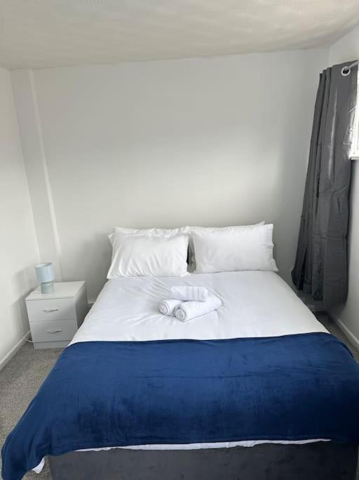 Spacious Flat In West Midlands