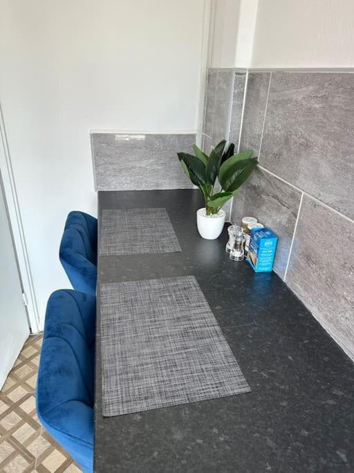 Spacious Flat In West Midlands * Birmingham