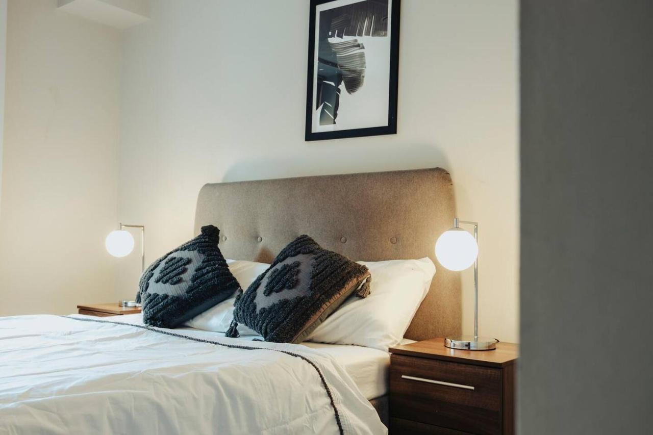 Stunning 2-bed In Center