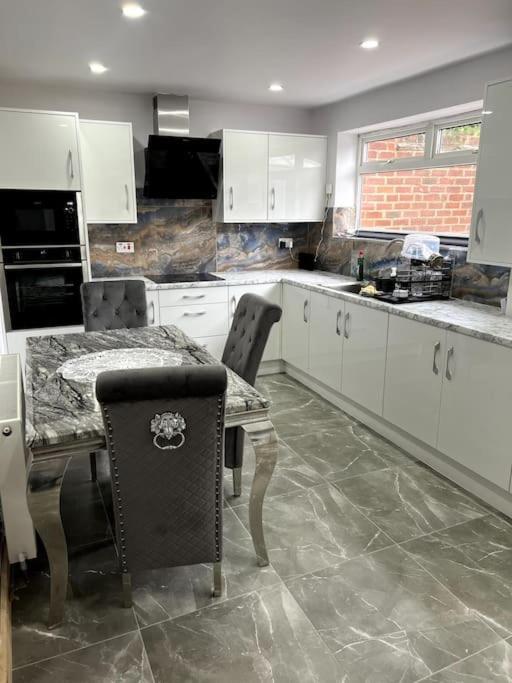 Holiday home Luxury 3 Bed 3 Bedroom House Harborne *