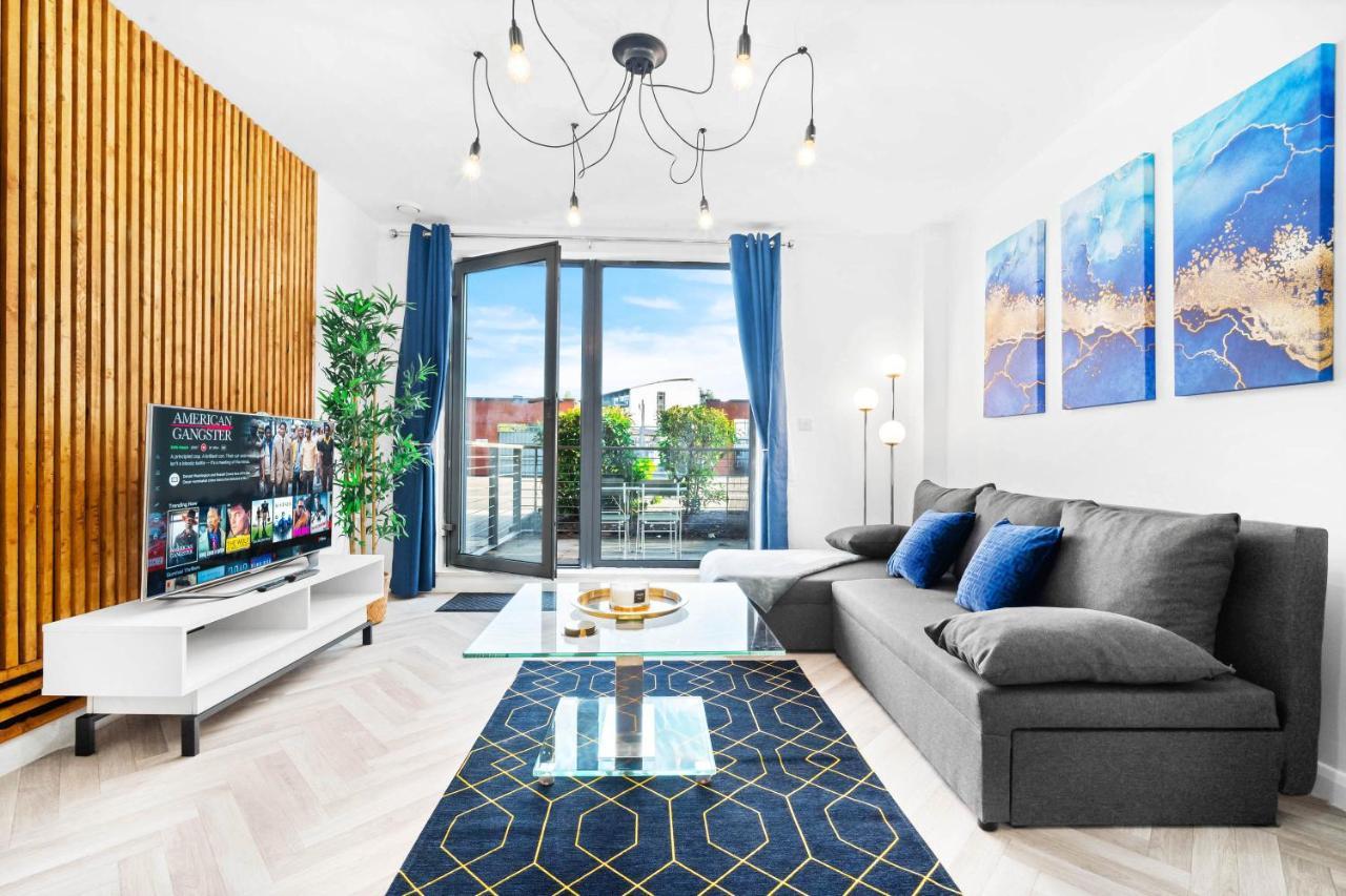 New Luxury Centre By Azura Nights