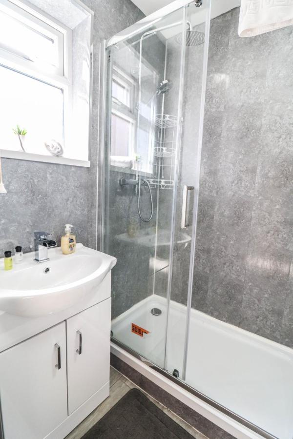 Cosy Contractor House - Free Wifi!