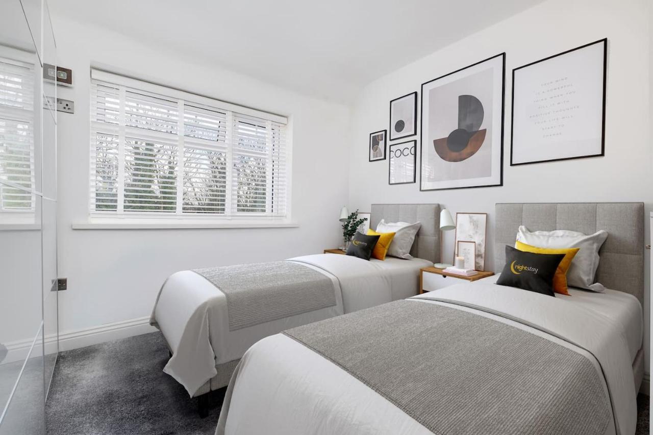 Beta House By Night Stay: Contractors Sleeps 9 *