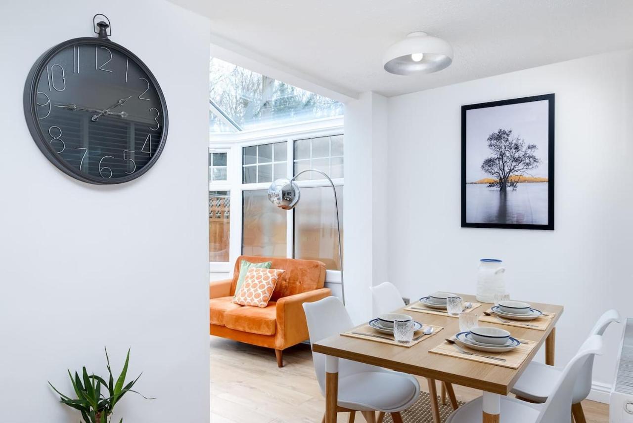 Beta House By Night Stay: Contractors Sleeps 9 Birmingham