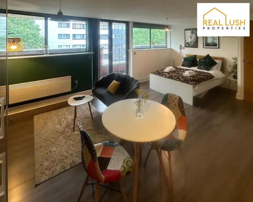 Jungle Studio, Centre Apartment *