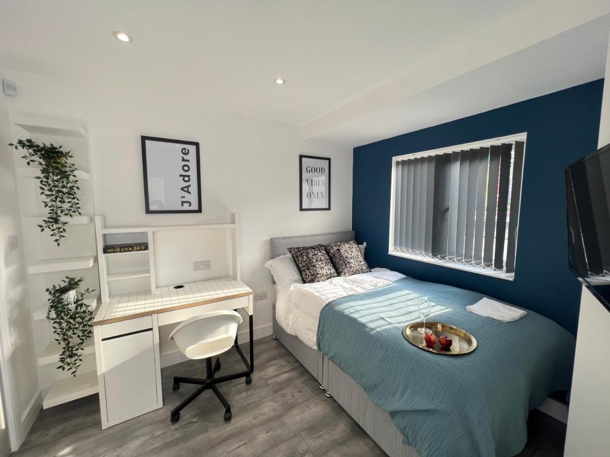 We House - Selly Oak Guest house